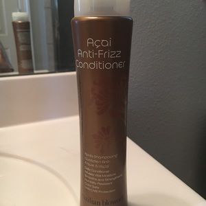Brazilian Blowout Açaí Anti-frizz Conditioner
